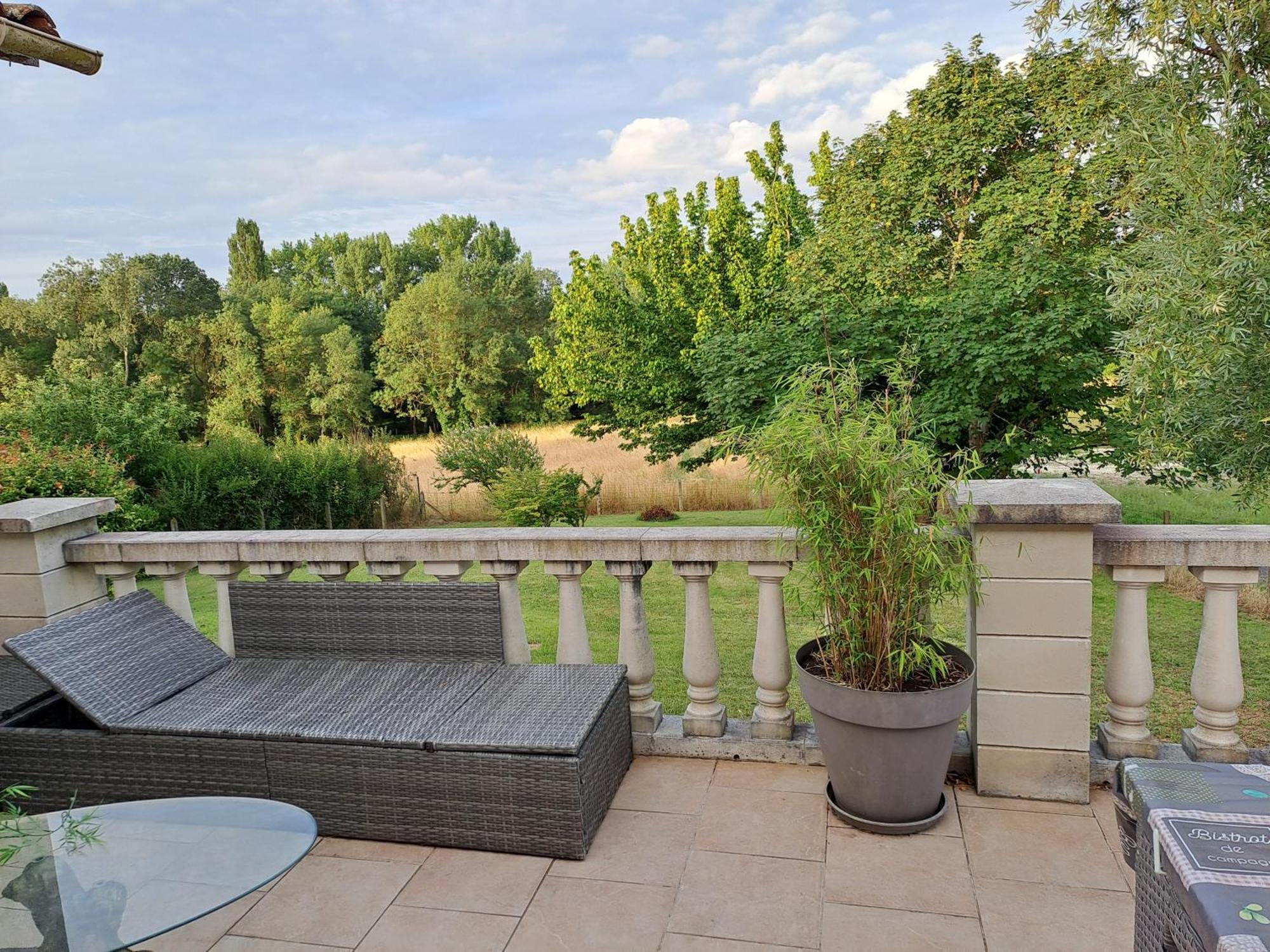 L'Ile Verte Chambre Avec Salle De Bain Privee Champagnac  外观 照片